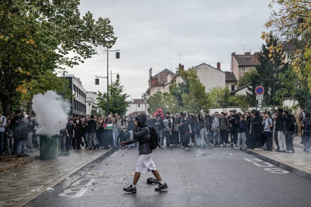 Students clash with police during high-school mobilization in Nancy NANCY, FRANCE - OCTOBER 2: Students gather around several schools and clash with police forces as a nationwide high-school mobilization continues over school conditions and demands for greater education resources in Nancy, France on October 2, 2026. Police deploy security units around several locations as demonstrations and blockades continue. Muhammed Said Tako Anadolu Nancy France. Editorial use only. Please get in touch for any other usage.  Copyright: x2026xAnadoluxMuhammedxSaidxTakox