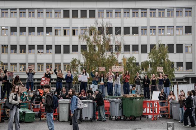 Students clash with police during high-school mobilization in Nancy NANCY, FRANCE - OCTOBER 2: Students gather around several schools and clash with police forces as a nationwide high-school mobilization continues over school conditions and demands for greater education resources in Nancy, France on October 2, 2026. Police deploy security units around several locations as demonstrations and blockades continue. Muhammed Said Tako Anadolu Nancy France. Editorial use only. Please get in touch for any other usage.  Copyright: x2026xAnadoluxMuhammedxSaidxTakox