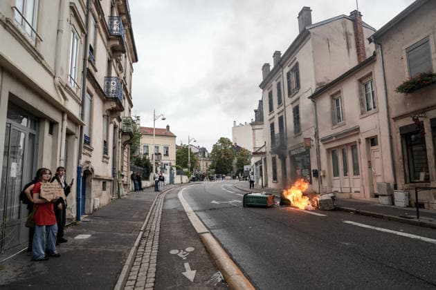 Students clash with police during high-school mobilization in Nancy NANCY, FRANCE - OCTOBER 2: Students gather around several schools and clash with police forces as a nationwide high-school mobilization continues over school conditions and demands for greater education resources in Nancy, France on October 2, 2026. Police deploy security units around several locations as demonstrations and blockades continue. Muhammed Said Tako Anadolu Nancy France. Editorial use only. Please get in touch for any other usage.  Copyright: x2026xAnadoluxMuhammedxSaidxTakox