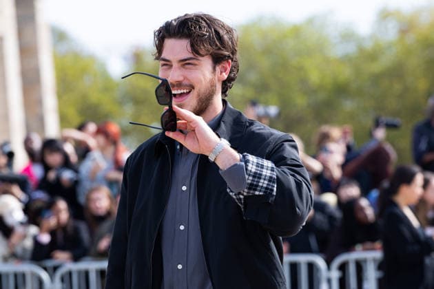 Paris Fashion Week: Celebrity Arrivals at the Loewe Fashion Show Jack Innanen 460139 October 2, 2026 Innanen, Jack  Copyright: xIvankaxVoisinx xStarfacex STAR_460139_044