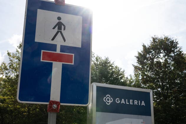 The GALERIA department store chain has filed for bankruptcy for the fourth time; feature, background image, stock photo, construction site barriers, warning lights, at the former Galeria corporate headquarters in Essen, October 2, 2026