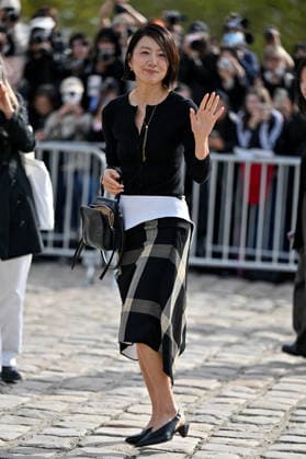 PFW Loewe Outside Arrivals Kara Wai arriving at the Loewe show during Paris Fashion Week, in Paris, France on 2 October 2026. Photo by Julien Reynaud APS-Medias ABACAPRESS.COM Paris France  Copyright: xReynaudxJulien APS-Medias ABACAx