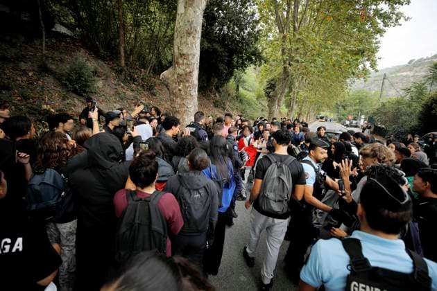 Blockade at Goscinny High School in Drap 06 PHOTOPQR NICE MATIN Dylan Meiffret Drap October 2, 2026 Blockade at Goscinny High School in Drap, France Fires have broken out at several schools in France, as students protest by blockading educational institutions nationwide over school funding and learning conditions Drap, France  Copyright: xPHOTOPQR NICExMATIN MAXPPPxDylanxMeiffretx 20261002NIM1390 20261002NIM1390