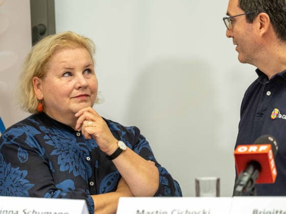 October 2, 2026 Press Conference on Health in Austria: Federal Minister of Labor, Social Affairs, Health, Long-Term Care, and Consumer Protection Korinna Schumann (SPÖ) and Medical Director Martin Cichocki of PVE Sonnwendviertel on October 2, 2026, at the press conference marking the 5-year anniversary of PVE Sonnwendv