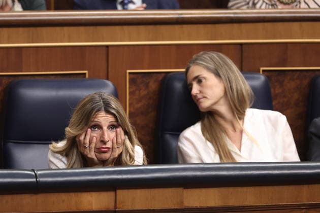 Congress Votes on Housing Decrees The Second Vice President and Minister of Labor and Social Economy, Yolanda Díaz, and the Third Vice President and Minister for Ecological Transition and the Demographic Challenge, Sara Aagesen, during a plenary session in the Congress of Deputies on October 2, 2026, in Madrid, Spain. Congress is voting today on whether to ratify or repeal the two Royal Decrees on housing issued by the government this week in the Official State Gazette (BOE). Specifically, these are Royal Decree-Law 26 2026, dated September 29, which adopts urgent measures to protect the social function of housing and expand the supply of affordable housing, and Royal Decree-Law 27 2026, dated September 29, adopting urgent measures to stre Copyright: xEduardoxParrax 7815487