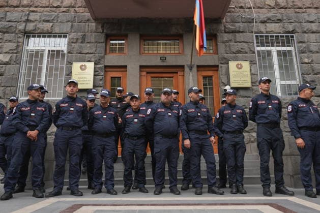 ARMENIA, YEREVAN - OCTOBER 2, 2026: Policemen are seen during protests outside the building of the Armenian National Security Service. On October 1, an Azerbaijanian soldier shot at and wounded a woman in a leg in Syunik Province. Alexander Patrin TASS  98668689