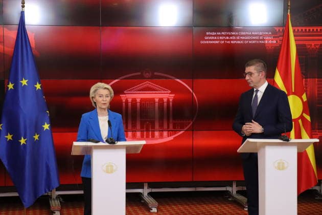 EU Commission President Ursula von der Leyen meets Prime Minister Hristijan Mickoski in Skopje SKOPJE, NORTH MACEDONIA - OCTOBER 2: European Commission President Ursula von der Leyen (L) and Prime Minister of North Macedonia Hristijan Mickoski (R) hold a joint press conference following their bilateral meeting at the Government Building in Skopje, North Macedonia on October 2, 2026. Von der Leyen visited Skopje as part of her Western Balkans tour to discuss EU accession progress and regional cooperation. Umeys Sulejman Anadolu Skopje North Macedonia. Editorial use only. Please get in touch for any other usage.  Copyright: x2026xAnadoluxUmeysxSulejmanx