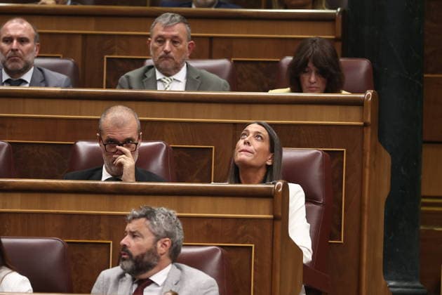 Congress Votes on Housing Decrees Junts spokesperson in Congress, Miriam Nogueras, during a plenary session in the Congress of Deputies on October 2, 2026, in Madrid, Spain. Congress is voting today on whether to ratify or repeal the two Royal Decrees on housing issued by the government this week in the Official State Gazette (BOE). Specifically, these are Royal Decree-Law 26 2026, dated September 29, which adopts urgent measures to protect the social function of housing and expand the supply of affordable housing, and Royal Decree-Law 27 2026, of September 29, adopting urgent measures to strengthen the stability of lease agreements for primary residences. OCTOBER 2, 2026 Madrid, Madrid, Spain Copyright: xEduardoxParrax 7815506