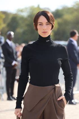 Victoria Luengo arrives at the Loewe Women s Ready-to-Wear Spring Summer 2027 show during Paris Fashion Week (PFW) on the Esplanade Saint-Louis in Paris, France, on October 2, 2026. Denis Guignebourg, Bestimage. Arrivals at the Loewe Women’s Ready-to-Wear Spring Summer 2027 show as part of Paris Fashion Week on October 2, 2026, in Paris, France. Paris, France  Copyright: xDenisxGuignebourgx xBestimagexDenisxGuignebourgx xBestimagex