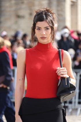 Sara Boustany arrives at the Loewe Women s Ready-to-Wear Spring Summer 2027 show during Paris Fashion Week (PFW) on the Esplanade Saint-Louis in Paris, France, on October 2, 2026. Denis Guignebourg, Bestimage. Arrivals at the Loewe Women’s Ready-to-Wear Spring Summer 2027 show as part of Paris Fashion Week on October 2, 2026, in Paris, France. Paris, France  Copyright: xDenisxGuignebourgx xBestimagexDenisxGuignebourgx xBestimagex