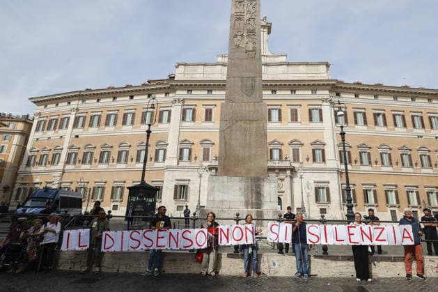 Protest against anti-Semitism bill in Rome ROME, ITALY - OCTOBER 02: Protesters gather outside the Italian Chamber of Deputies in Rome, Italy on October 2, 2026, as lawmakers debate the anti-Semitism bill DDL 1004. Demonstrators argue that the bill could curb criticism of Israel by equating it with racial hatred. Riccardo De Luca Anadolu Rome Italy. Editorial use only. Please get in touch for any other usage.  Copyright: x2026xAnadoluxRiccardoxDexLucax