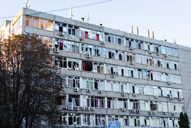 Guided bombs strike residential area in Kharkiv KHARKIV, UKRAINE - OCTOBER 2: A residential area is heavily damaged after two guided bombs strike the city of Kharkiv, Ukraine, killing two people and injuring more than 30 others, on October 2, 2026. Damaged houses, vehicles, buildings and debris are seen at the scene following the attack, while more than 20 houses are affected. Carlo Bravo Anadolu Kharkivs ka Oblast Ukraine. Editorial use only. Please get in touch for any other usage.  Copyright: x2026xAnadoluxCarloxBravox