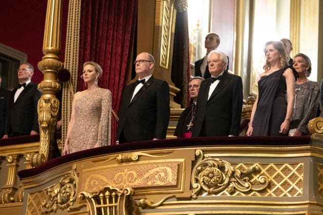 Entertainment Bilder des Tages October 2, 2026, Monaco: Il Presidente della Repubblica Sergio Mattarella e la Sig.ra Laura presso l Opera Garnier, con S.A.S. il Principe, Alberto II di Monaco, e S.A.S. la Principessa, Charlene di Monaco, 2 ottobre 2026 ANSA Francesco Ammendola - Ufficio per la Stampa e la Comunicazione della Presidenza della Repubblica. +++ UFFICIO STAMPA +++ FOTO NON IN VENDITA - DA USARE SOLO PER FINI GIORNALISTICI +++ NPK +++ An handout picture, provided by Quirinale press office, shows the President of the italian Republic, Sergio Mattarella, and Mrs. Laura at the Opà ra Garnier with H.S.H. Prince Albert II of Monaco and H.S.H. Princess Charlene of Monaco, October 2, 2026. ANSA Francesco Ammendola Press and Communication Office of the P - ZUMAa110 20261002_zaf_a110_037 Copyright: xQuirinalexPressxOfficex