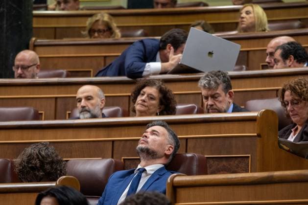 October 2, 2026, Madrid, Spain: Gabriel RufioÂ¡n, spokesperson for the Republican Left of Catalonia (ERC) in Congress, attends the extraordinary plenary session where Congress has repealed two royal decree-laws regarding housing. Madrid Spain  - ZUMAs197 20261002_aaa_s197_183 Copyright: xDavidxCanalesx
