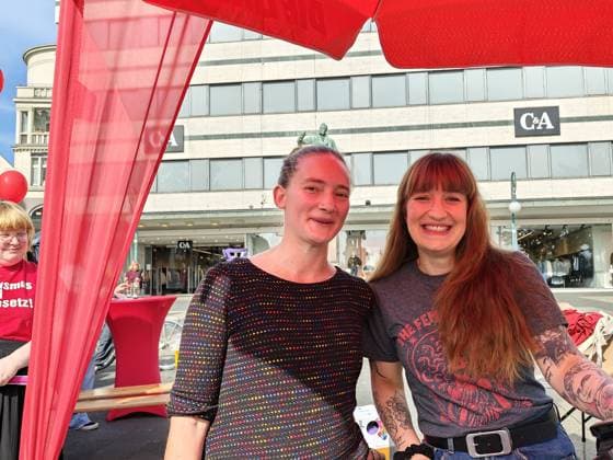 October 2, 2026 xkhx Kassel, Selfies during lunch break with Heidi Reichinnek, leader of The Left’s parliamentary group in the Bundestag. The photo shows Violetta Bock, a member of the Bundestag from Kassel representing The Left, with Heidi Reichinnek. KH