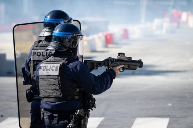 PHOTOPQR SUD OUEST XAVIER LEOTY La Rochelle La Rochelle October 2, 2026 Police armed with LBDs during a high school student protest at Vieljeux High School in La Rochelle, October 2, 2026 PHOTO XAVIER LEOTY France Fires have broken out at several schools in France as students protest by blocking access to educational institutions nationwide over school funding and learning conditions La Rochelle La Rochelle France  Copyright: xPHOTOPQR SUDxOUEST MAXPPPxXAVIERxLEOTYx 20261002SDO2108 20261002SDO2108