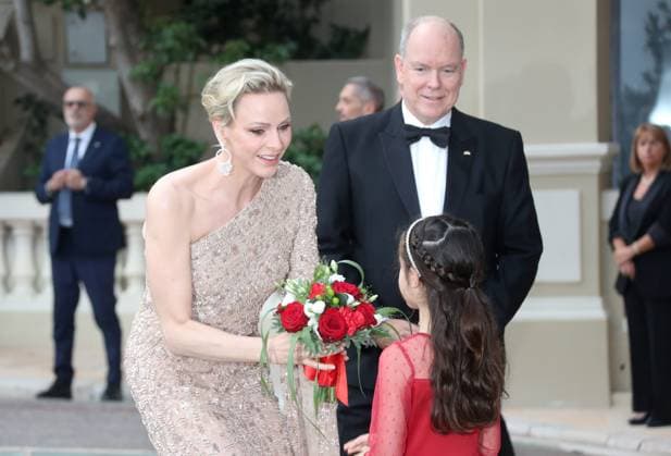 President Sergio Mattarella in Monaco PHOTOPQR NICE MATIN Cyril Dodergny Monaco Oct. 2, 2026 Monaco, Oct. 2, 2026 In front of the Monte Carlo Opera House: Arrival of Italian President Sergio Mattarella and his daughter Laura, welcomed by H.S.H. Prince Albert II and Princess Charlene Monaco, Oct. 2, 2026 State visit by Italian President Sergio Mattarella, meeting the princely family upon his arrival at the palace in Monaco, France  Copyright: xPHOTOPQR NICExMATIN MAXPPPxCyrilxDodergnyx 20261002NIM2660 20261002NIM2660
