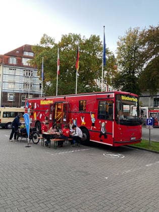 Flensburg, Schleswig-Holstein: Long Night of Democracy at Flensburg City Hall; the Flensburg City Library s bookmobile is parked on the City Hall plaza. Photo taken on October 2, 2026, in Flensburg