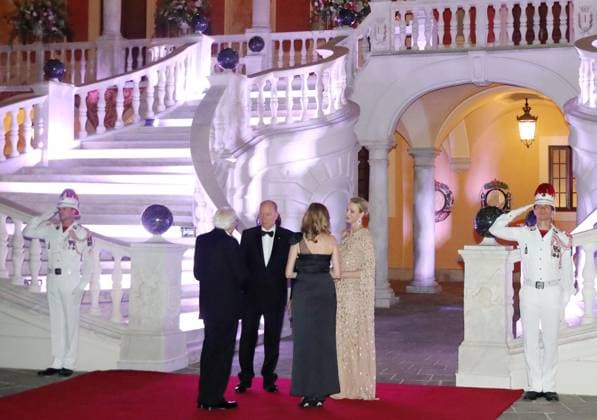 President Sergio Mattarella in Monaco PHOTOPQR NICE MATIN Cyril Dodergny Monaco Oct. 2, 2026 Monaco, Oct. 2, 2026 Cours d’Honneur of the Prince’s Palace Arrival of President Mattarella and his daughter, welcomed by Prince Albert II and Princess Charlene for dinner at the Palace, Monaco, Oct. 2, 2026. State visit of Italian President Sergio Mattarella; meeting with the princely family upon his arrival at the Palace in Monaco, France  Copyright: xPHOTOPQR NICExMATIN MAXPPPxCyrilxDodergnyx 20261002NIM2873 20261002NIM2873