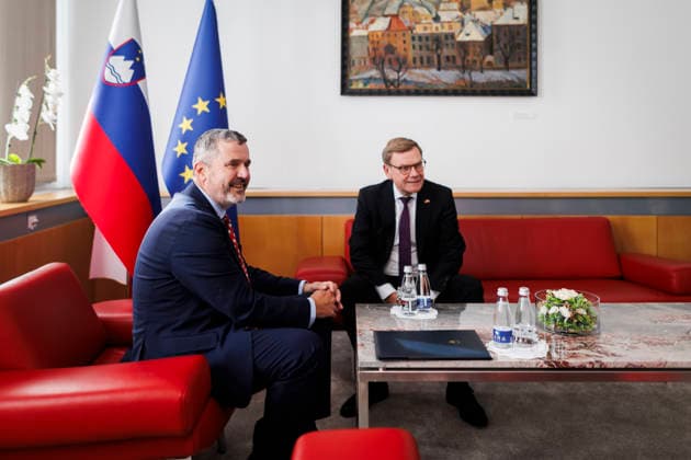 R L Johann Wadephul, CDU, Federal Minister of Foreign Affairs, photographed during a meeting with his Slovenian counterpart, Tone Kajzer, in Ljubljana, October 2, 2026. Photographed on behalf of the Federal Foreign Office, Ljubljana, Slovenia Copyright: xAmreixSchulzx