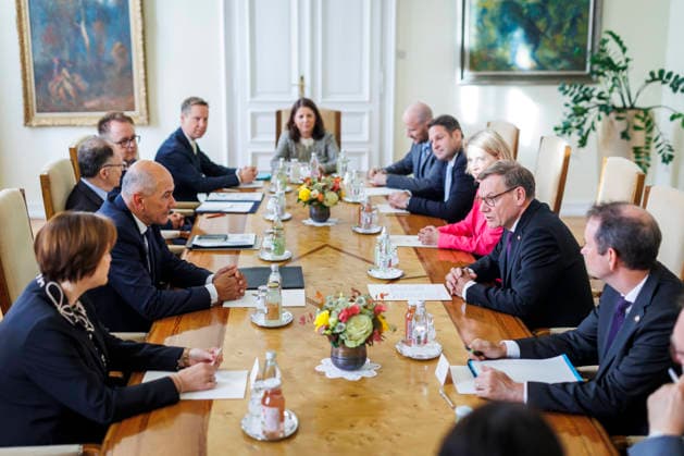 R L Johann Wadephul, CDU, Federal Minister of Foreign Affairs, photographed during a meeting with Slovenian Prime Minister Janez Jansa, Ljubljana, October 2, 2026. Photographed on behalf of the Federal Foreign Office, Ljubljana, Slovenia Copyright: xAmreixSchulzx