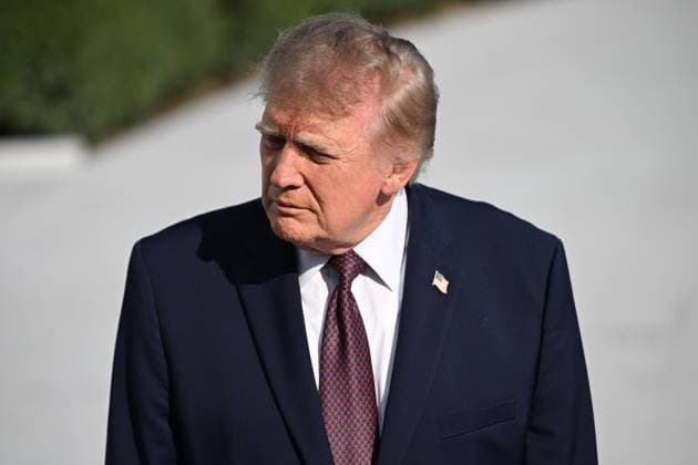 October 2, 2026, Washington, Dc, USA: U.S. President Donald Trump talks to the media before boarding Marine One on the South Lawn of the White House in Washington, DC, United States, on October 2, 2026. Washington USA  - ZUMAs197 20261002_aaa_s197_271 Copyright: xKylexMazzax