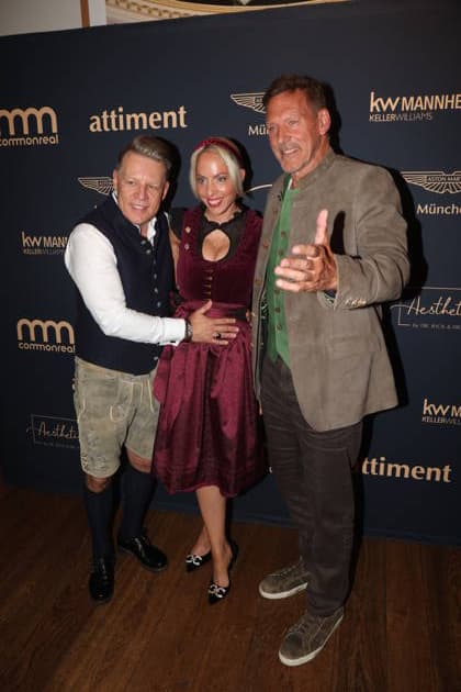 Axel Kahn, Sarah Kahn, and Ralf Moeller at the 2 Fine Time Business Club Oktoberfest at Käfer Stammhaus in Munich, October 2, 2026 Copyright: xAgenturxMatthiasxWehnertx xM.xGränzdörferx