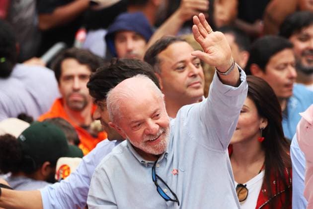 Lula in Rio de Janeiro. Rio de Janeiro, RJ, October 2, 2026 - Politics-RJ - Luiz Inacio Lula da Silva (PT SP), President of the Republic and candidate for re-election, during a campaign walk with candidates and supporters of the PT between Candelaria and Cinelandia, in downtown Rio de Janeiro, this Friday, October 2.(Foto: Charles Sholl Brazil Photo Press Brazil Photo Press) INTERNATIONAL Rio de Janeiro center Rio de Janeiro Brasil Copyright: xCharlesxShollx