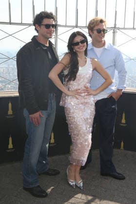 October 2, 2026, New York, New York, USA: Actors, KYLE CLARK MIKU MARTINEAU and SAM BRAUN visited The Empire State Building New York USA - ZUMAh16_ 20261002_zaf_h16_022 Copyright: xDanxHerrickx