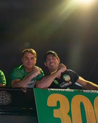RECORD DATE NOT STATED Presidential candidate Flavio Bolsonaro visits the city of Montes Claros in the final stretch of the elections. Montes Claros (MG), 02 10 2026 - Elections Flavio Bolsonaro Montes Claros - Presidential candidate Flavio Bolsonaro, accompanied by Nikolas Ferreira (PL), Samuel Caires (PL), Marco Antonio Moreira da Costa (Novo), Domingos Savio (PL), Flavio Roscoe (PL), during a visit to the city of Montes Claros in the final stretch of the elections, this Friday, October 2, 2026.(Foto: Diego Tavares Thenews2 imago images) Presidential candidate Flavio Bolsonaro visits the city of Montes Claros in the final stretch of the elections. Copyright: xDiegoxTavaresx