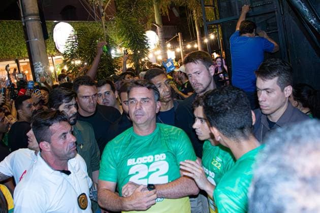 RECORD DATE NOT STATED Presidential candidate Flavio Bolsonaro visits the city of Montes Claros in the final stretch of the elections. Montes Claros (MG), 02 10 2026 - Elections Flavio Bolsonaro Montes Claros - Presidential candidate Flavio Bolsonaro, accompanied by Nikolas Ferreira (PL), Samuel Caires (PL), Marco Antonio Moreira da Costa (Novo), Domingos Savio (PL), Flavio Roscoe (PL), during a visit to the city of Montes Claros in the final stretch of the elections, this Friday, October 2, 2026.(Foto: Diego Tavares Thenews2 imago images) Presidential candidate Flavio Bolsonaro visits the city of Montes Claros in the final stretch of the elections. Copyright: xDiegoxTavaresx