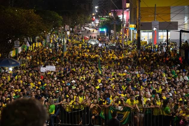 RECORD DATE NOT STATED Presidential candidate Flavio Bolsonaro visits the city of Montes Claros in the final stretch of the elections. Montes Claros (MG), 02 10 2026 - Elections Flavio Bolsonaro Montes Claros - Presidential candidate Flavio Bolsonaro, accompanied by Nikolas Ferreira (PL), Samuel Caires (PL), Marco Antonio Moreira da Costa (Novo), Domingos Savio (PL), Flavio Roscoe (PL), during a visit to the city of Montes Claros in the final stretch of the elections, this Friday, October 2, 2026.(Foto: Diego Tavares Thenews2 imago images) Presidential candidate Flavio Bolsonaro visits the city of Montes Claros in the final stretch of the elections. Copyright: xDiegoxTavaresx