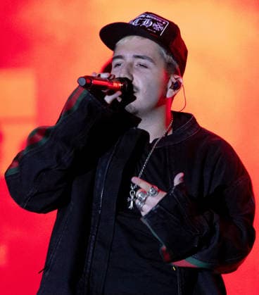 October 2, 2026, San Luis Potosi, San Luis Potosi, Mexico: Pedro Tovar, lead singer of the group ESLABON ARMADO, is captured in a medium close-up shot as he performs live under intense red stage lighting at Teatro de la Ciudad in Parque Tangamanga 1 in San Luis Potosi, Mexico. He is gesturing with his left hand while holding the microphone with his right. San Luis Potosi Mexico - ZUMAm311 20261002_zip_m311_001 Copyright: xAlbertoxMartinezx