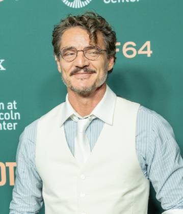 October 2, 2026, Bronx, New York, USA: Pedro Pascal wearing dress by Chanel attends screening of Behemoth at annual NYFF64 at Alice Tully Hall at Lincoln Center in New York, NY on October 2, 2026. Bronx USA - ZUMAr339 20261002_znp_r339_041 Copyright: xLevxRadinx