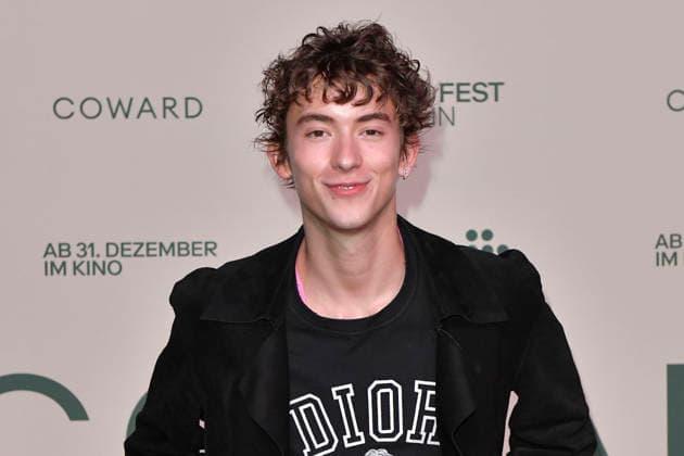 Daniel Miller at the premiere of the movie *Coward* at the silent green Kulturquartier in Berlin, October 2, 2026 Foto:xM.xBehrensx xFuturexImagex coward_6019