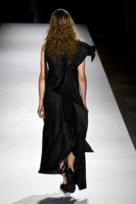 Yohji Yamamoto Women s Ready-to-Wear Spring Summer 2027 Collection Fashion Show during Paris Fashion Week, on October 2, 2026 Bestimage Yohji Yamamoto Fashion Show Women s Ready-to-Wear Spring Summer 2027 Collection during Paris Fashion Week, on October 2, 2026, in Paris, France Paris France  Copyright: xAgencex xBestimagexAgencex xBestimagex