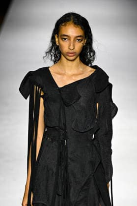 Yohji Yamamoto Women s Ready-to-Wear Spring Summer 2027 Collection Fashion Show during Paris Fashion Week, on October 2, 2026 Bestimage Yohji Yamamoto Fashion Show Women s Ready-to-Wear Spring Summer 2027 Collection during Paris Fashion Week, on October 2, 2026, in Paris, France Paris France  Copyright: xAgencex xBestimagexAgencex xBestimagex