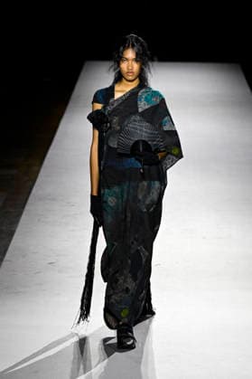 Yohji Yamamoto Women s Ready-to-Wear Spring Summer 2027 Collection Fashion Show during Paris Fashion Week, on October 2, 2026 Bestimage Yohji Yamamoto Fashion Show Women s Ready-to-Wear Spring Summer 2027 Collection during Paris Fashion Week, on October 2, 2026, in Paris, France Paris France  Copyright: xAgencex xBestimagexAgencex xBestimagex