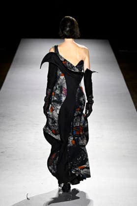 Yohji Yamamoto Women s Ready-to-Wear Spring Summer 2027 Collection Fashion Show during Paris Fashion Week, on October 2, 2026 Bestimage Yohji Yamamoto Fashion Show Women s Ready-to-Wear Spring Summer 2027 Collection during Paris Fashion Week, on October 2, 2026, in Paris, France Paris France  Copyright: xAgencex xBestimagexAgencex xBestimagex