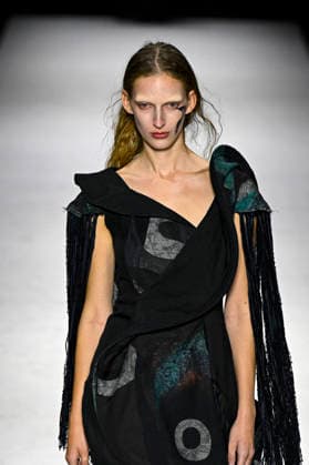 Yohji Yamamoto Women s Ready-to-Wear Spring Summer 2027 Collection Fashion Show during Paris Fashion Week, on October 2, 2026 Bestimage Yohji Yamamoto Fashion Show Women s Ready-to-Wear Spring Summer 2027 Collection during Paris Fashion Week, on October 2, 2026, in Paris, France Paris France  Copyright: xAgencex xBestimagexAgencex xBestimagex