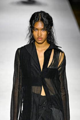 Yohji Yamamoto Women s Ready-to-Wear Spring Summer 2027 Collection Fashion Show during Paris Fashion Week, on October 2, 2026 Bestimage Yohji Yamamoto Fashion Show Women s Ready-to-Wear Spring Summer 2027 Collection during Paris Fashion Week, on October 2, 2026, in Paris, France Paris France  Copyright: xAgencex xBestimagexAgencex xBestimagex