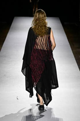 Yohji Yamamoto Women s Ready-to-Wear Spring Summer 2027 Collection Fashion Show during Paris Fashion Week, on October 2, 2026 Bestimage Yohji Yamamoto Fashion Show Women s Ready-to-Wear Spring Summer 2027 Collection during Paris Fashion Week, on October 2, 2026, in Paris, France Paris France  Copyright: xAgencex xBestimagexAgencex xBestimagex
