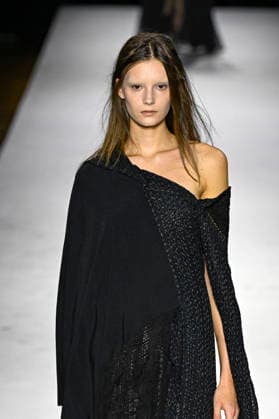 Yohji Yamamoto Women s Ready-to-Wear Spring Summer 2027 Collection Fashion Show during Paris Fashion Week, on October 2, 2026 Bestimage Yohji Yamamoto Fashion Show Women s Ready-to-Wear Spring Summer 2027 Collection during Paris Fashion Week, on October 2, 2026, in Paris, France Paris France  Copyright: xAgencex xBestimagexAgencex xBestimagex