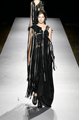 Yohji Yamamoto Women s Ready-to-Wear Spring Summer 2027 Collection Fashion Show during Paris Fashion Week, on October 2, 2026 Bestimage Yohji Yamamoto Fashion Show Women s Ready-to-Wear Spring Summer 2027 Collection during Paris Fashion Week, on October 2, 2026, in Paris, France Paris France  Copyright: xAgencex xBestimagexAgencex xBestimagex