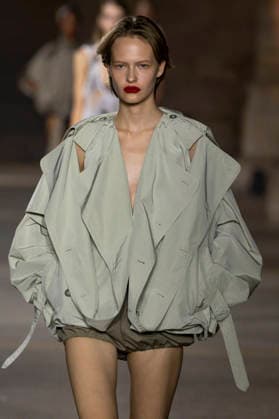 Victoria Beckham Women s Ready-to-Wear Spring Summer 2027 Collection Fashion Show during Paris Fashion Week, on October 2, 2026, in Paris, Bestimage Victoria Beckham Fashion Show Women s Ready-to-Wear Spring Summer 2027 Collection during Paris Fashion Week, on October 2, 2026, in Paris, France Paris France  Copyright: xAgencex xBestimagexAgencex xBestimagex