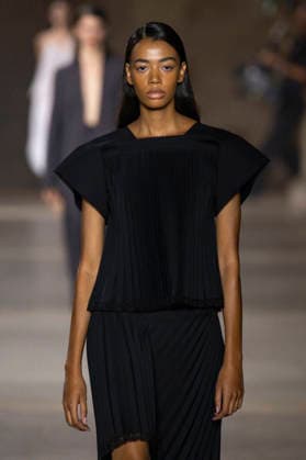 Victoria Beckham Women s Ready-to-Wear Spring Summer 2027 Collection Fashion Show during Paris Fashion Week, on October 2, 2026, in Paris, Bestimage Victoria Beckham Fashion Show Women s Ready-to-Wear Spring Summer 2027 Collection during Paris Fashion Week, on October 2, 2026, in Paris, France Paris France  Copyright: xAgencex xBestimagexAgencex xBestimagex