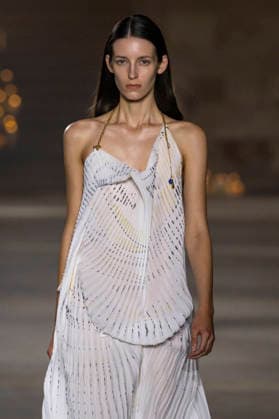 Victoria Beckham Women s Ready-to-Wear Spring Summer 2027 Collection Fashion Show during Paris Fashion Week, on October 2, 2026, in Paris, Bestimage Victoria Beckham Fashion Show Women s Ready-to-Wear Spring Summer 2027 Collection during Paris Fashion Week, on October 2, 2026, in Paris, France Paris France  Copyright: xAgencex xBestimagexAgencex xBestimagex