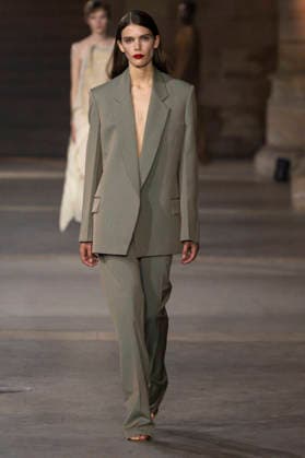 Victoria Beckham Women s Ready-to-Wear Spring Summer 2027 Collection Fashion Show during Paris Fashion Week, on October 2, 2026, in Paris, Bestimage Victoria Beckham Fashion Show Women s Ready-to-Wear Spring Summer 2027 Collection during Paris Fashion Week, on October 2, 2026, in Paris, France Paris France  Copyright: xAgencex xBestimagexAgencex xBestimagex