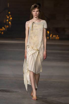Victoria Beckham Women s Ready-to-Wear Spring Summer 2027 Collection Fashion Show during Paris Fashion Week, on October 2, 2026, in Paris, Bestimage Victoria Beckham Fashion Show Women s Ready-to-Wear Spring Summer 2027 Collection during Paris Fashion Week, on October 2, 2026, in Paris, France Paris France  Copyright: xAgencex xBestimagexAgencex xBestimagex