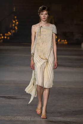 Victoria Beckham Women s Ready-to-Wear Spring Summer 2027 Collection Fashion Show during Paris Fashion Week, on October 2, 2026, in Paris, Bestimage Victoria Beckham Fashion Show Women s Ready-to-Wear Spring Summer 2027 Collection during Paris Fashion Week, on October 2, 2026, in Paris, France Paris France  Copyright: xAgencex xBestimagexAgencex xBestimagex
